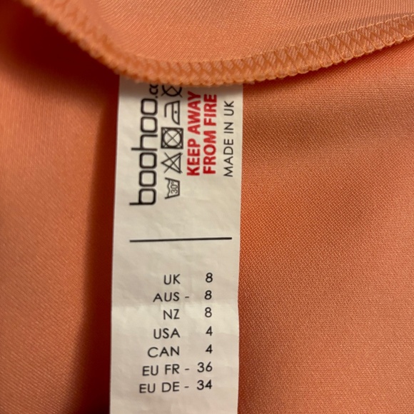 Boohoo | OFF THE SHOULDER PLUNGE HIGH LOW SKATER DRESS (4) - Picture 7 of 7